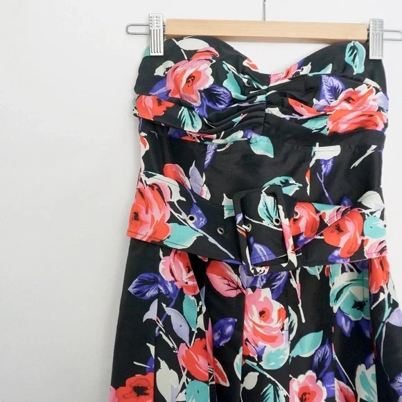 Express Floral Strapless Dress - Picture 4 of 5